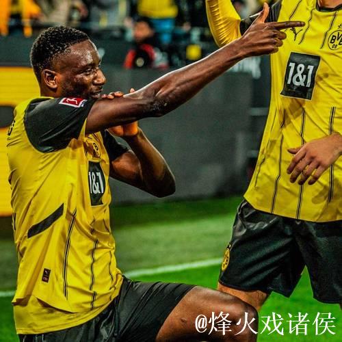 足坛大神！单场大四喜，欧冠9球封王，一夜震撼全场