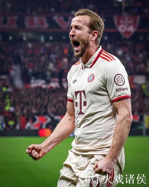 拜仁17岁小将欧冠奇迹：凌晨梅开三度改写71年历史